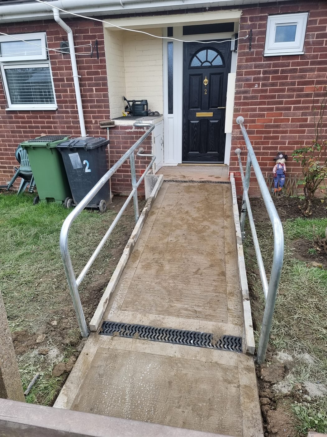 Ramp handrail fitted with galvanised posts and rails